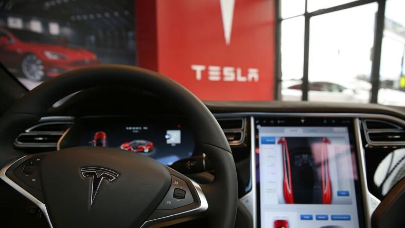 google-ve-tesla-hisseleri-yapay-zeka-harcamalarinin-piyasalari-sarsmasiyla-geriledi.jpg
