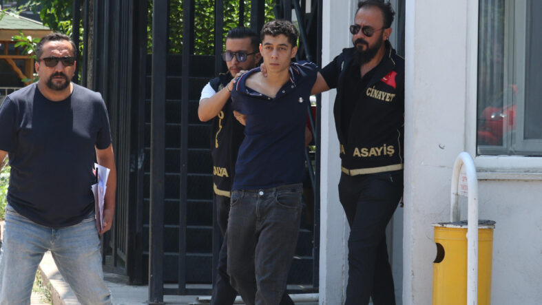 icine-seytan-girdi-dedi-dehset-sacti-22-yasindaki-kubra-kurtarilamadi.jpg