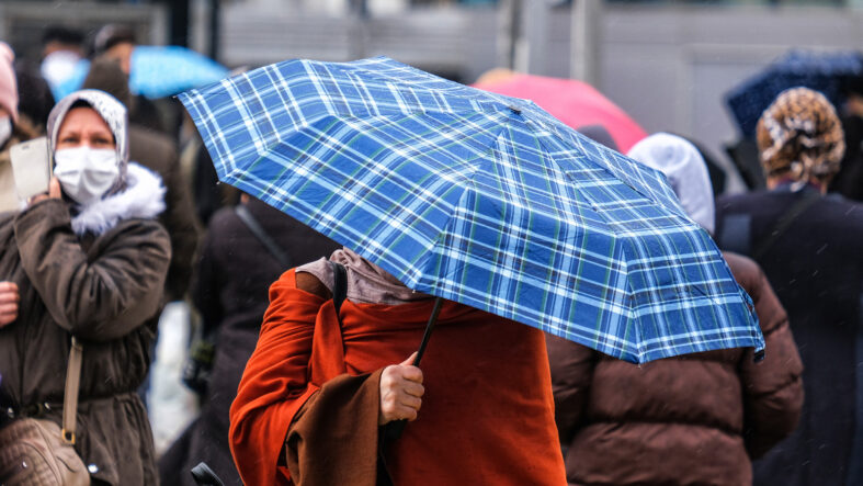 istanbul-icin-yagis-alarmi-meteoroloji-tarih-verdi-10-il-icin-sari-kodlu-uyari-geldi.jpg