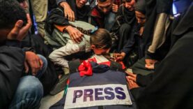 katil-israilin-yilin-ilk-yarisinda-gazetecileri-hedef-alan-467-ihlalinde-8-filistinli-gazeteci-hayatini-kaybetti.jpg