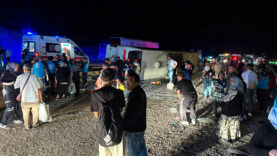 kirikkalede-yolcu-otobusu-devrildi-40-kisi-yaralandi.jpg