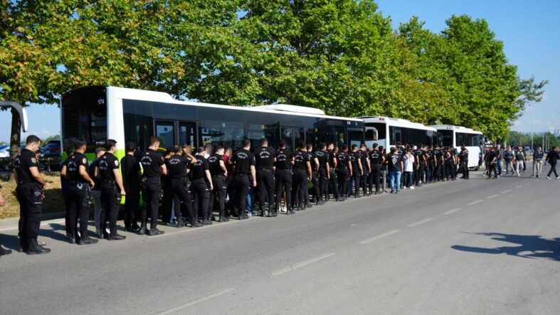 kocaeli-merkezli-dev-bahis-operasyonunda-101-supheli-tutuklandi.jpg