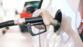 motorine-zam-geldi-bazi-illerde-litre-fiyati-81-tlyi-gecti.jpg