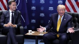 nato-genel-sekreteri-trumpin-ittifakin-savunma-harcamalarini-artirmasindaki-rolunu-ovdu.jpg