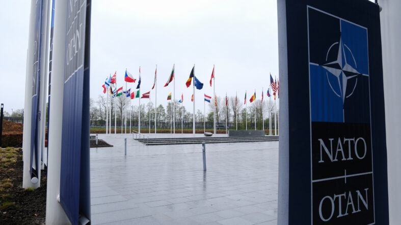NATO karargâhında “casusluk” iddiası