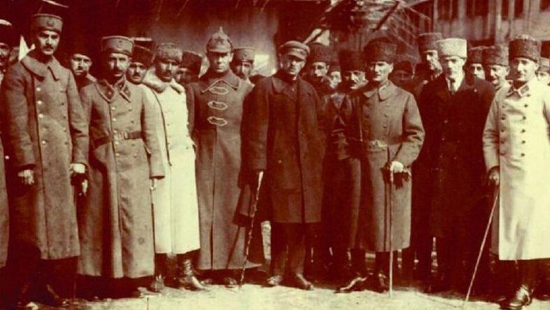 rus-arsivlerinden-cikti-mustafa-kemali-desteklemek-zorunluluktu.jpg