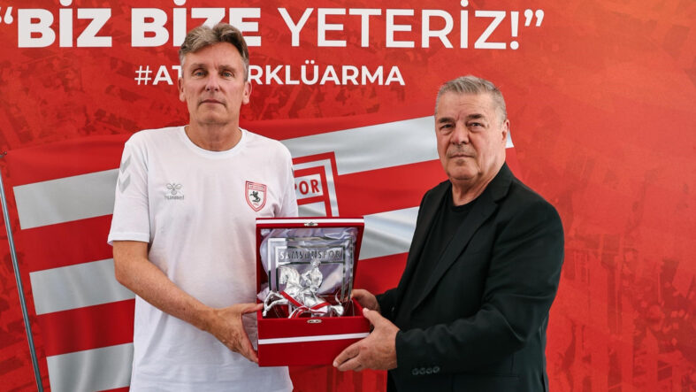samsunspor-cedric-cattenoy-ile-vedalasti.jpg