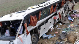 suriyede-yolcu-otobusleri-carpisti-35-olu-30-yarali.jpg