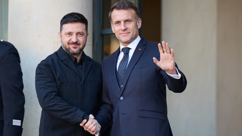Zelenski, Macron ile telefonda görüştü