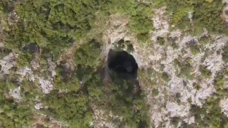 147-metre-derinlikteki-gizem-dronla-goruntulendi.jpg