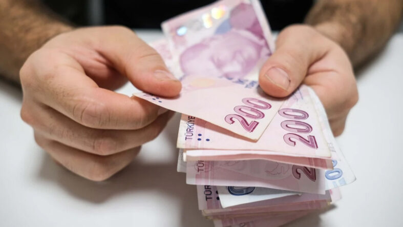 6-milyon-emekliyi-ilgilendiriyor-fark-odemeleri-bu-gece-hesaplara-yatacak.jpg