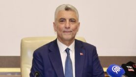 bakan-bolat-sarp-gumruk-kapisi-asya-ulkelerine-acilan-cok-onemli-bir-gecis-koridoru.jpg