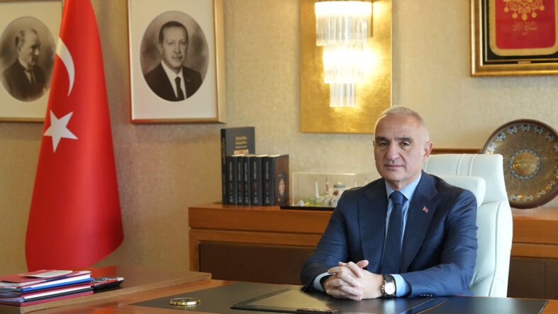 bakan-ersoy-acikladi-2-bin-yil-sonra-ortaya-cikarildi.jpg