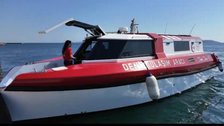bakan-memisoglu-6-deniz-ambulansimiz-44-bin-476-hastamizin-naklini-gerceklestirdi.jpg
