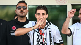 besiktasin-italyan-orta-sahasi-istanbula-geldi.jpg