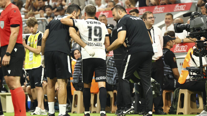 besiktasta-trossard-endisesi-yildiz-futbolcu-oyuna-devam-edemedi.jpg