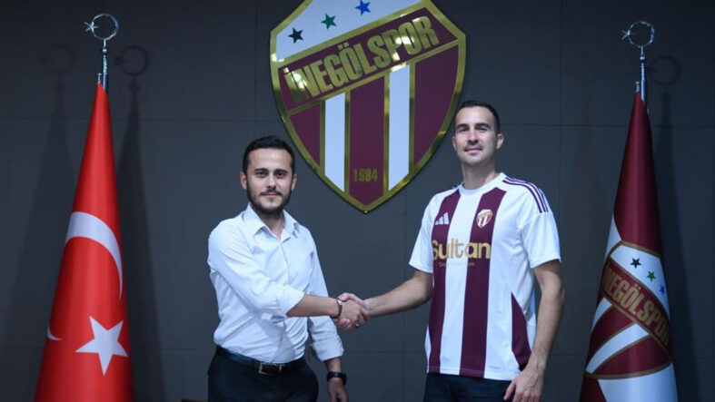 bosta-olan-harun-tekin-inegolspora-imza-atti.jpg