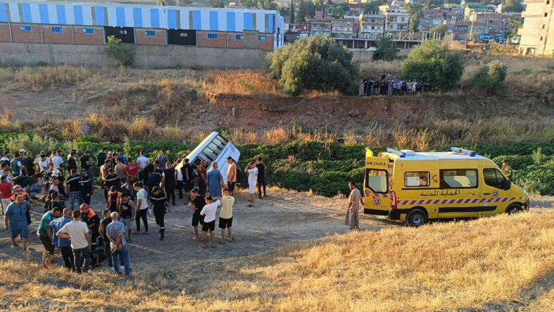 Cezayir’de yolcu otobüsü devrildi: 6 ölü, 22 yaralı