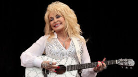 country-muzik-efsanesi-dolly-parton-80-yasinda-yasamini-yitirdi.jpg
