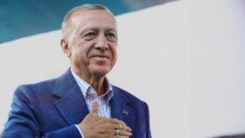 cumhurbaskani-erdogan-ak-partinin-ceyrek-asri-turkiye-icin-tarihi-bir-donusume-karsilik-geliyor.jpg