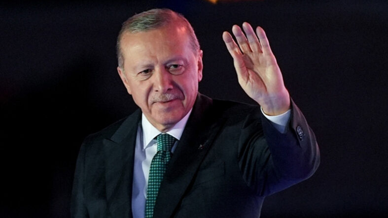 cumhurbaskani-erdogan-birlesik-krallik-basbakani-burnham-ile-gorustu.jpg
