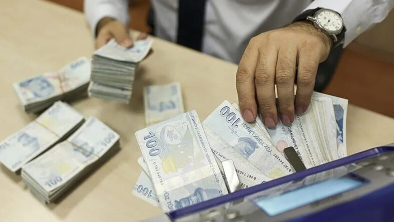 emekli-promosyonunda-yaris-kizisti-bankalarin-nakit-odeme-ve-ek-odul-tutarlari-degisti.jpg