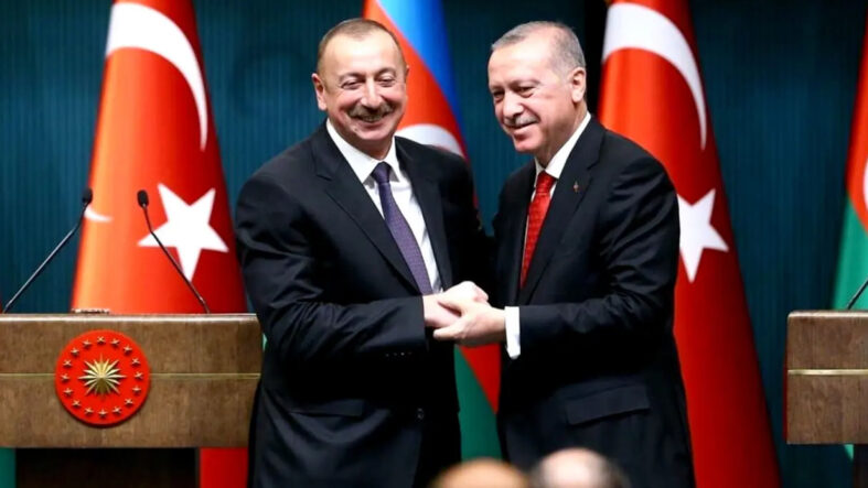 ermenistandan-turkiye-ve-azerbaycan-hamlesi-sinirlar-aciliyor.jpg
