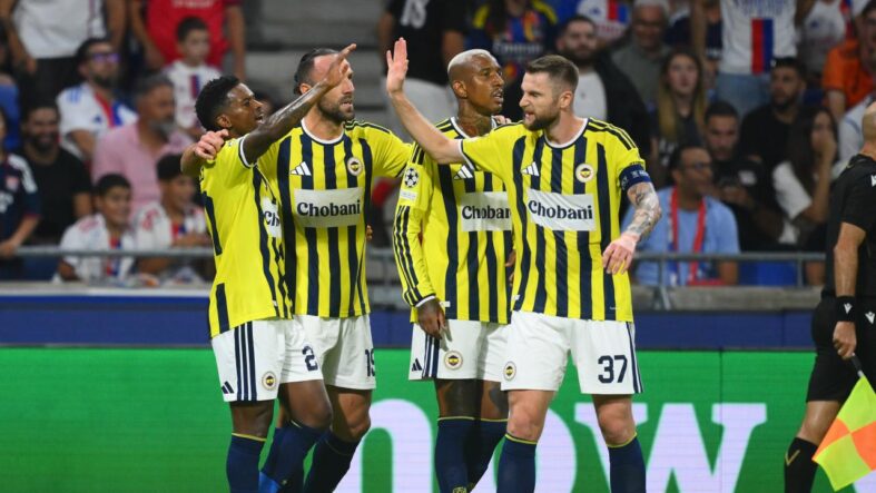 fenerbahce-sampiyonlar-liginde-lig-asamasina-yukseldi.jpg