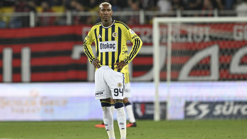 fenerbahce-super-lige-maglubiyetle-basladi.jpg