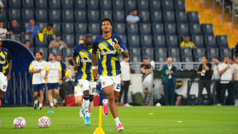 fenerbahcede-jayden-oosterwolde-soku.jpg