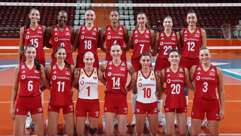 filenin-sultanlari-parkeye-cikiyor-turkiye-letonya-voleybol-maci-hangi-kanalda.jpg