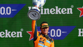 formula-1-takimi-mclaren-buyuk-britanyali-pilotu-lando-norris-ile-yeni-sozlesme-imzaladi.jpg