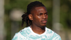 galatasaray-rafael-leao-transferinde-geri-sayimda-yillik-ucret-teklifi-belli-oldu.jpg