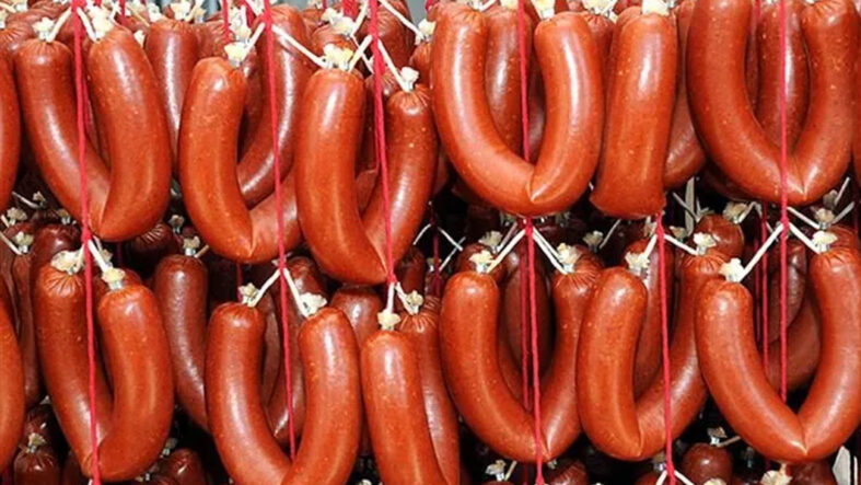 hileli-gida-listesi-guncellendi-bu-sucuklarda-at-ve-esek-eti-tespit-edildi.jpg