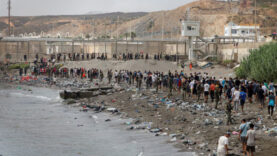 ingilterede-ceuta-panigi-binlerce-gocmen-yola-mi-cikacak.jpg