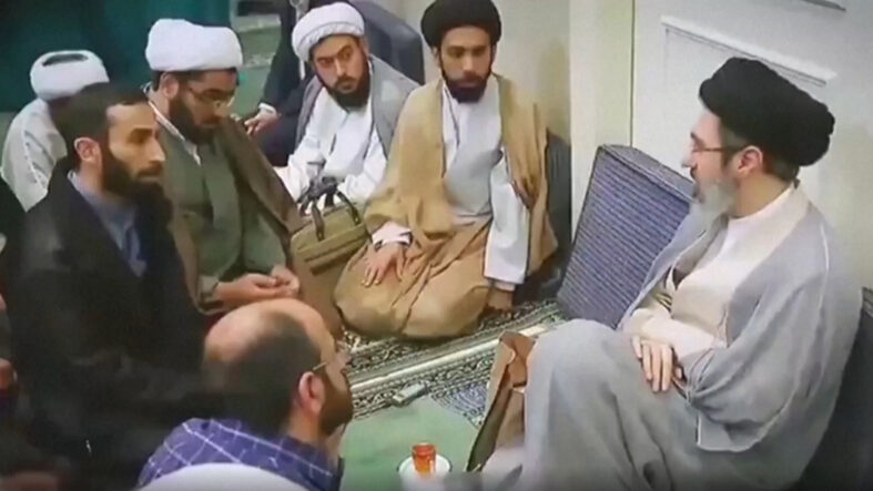 İran’ın dini lideri Mücteba Hamaney’den aylar sonra ilk görüntü