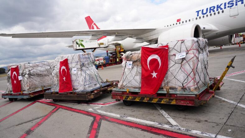 kolombiyadan-turkiyeye-insani-yardim-icin-tesekkur.jpg