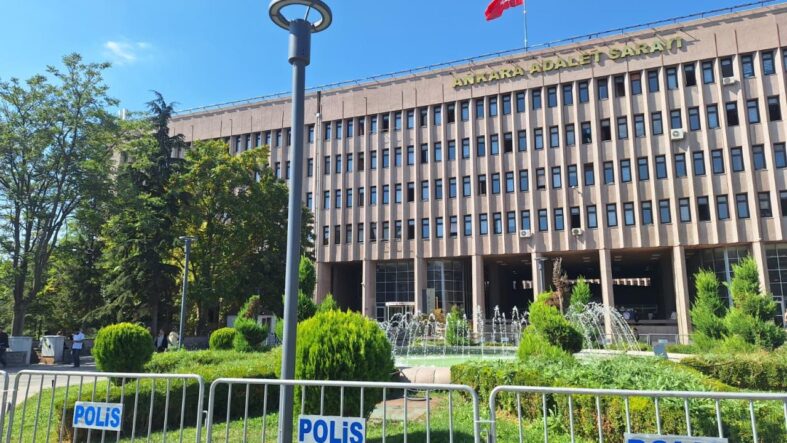 konya-kapali-ceza-infaz-kurumunda-isyan-ciktigina-dair-paylasimlara-sorusturma.jpg