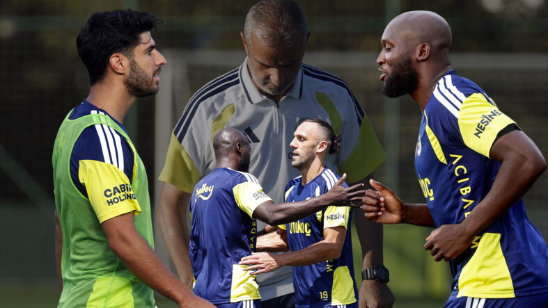 lukaku-vedat-muric-ve-asensio-krizi-patlak-verdi-hocam-siz-ne-yapiyorsunuz-ya.jpg