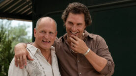matthew-mcconaughey-ve-woody-harrelson-kardes-mi-yillardir-merak-edilen-soru-dizi-oldu.jpg