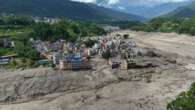 nepalde-sel-felaketi-hayatini-kaybedenlerin-sayisi-157ye-yukseldi.jpg