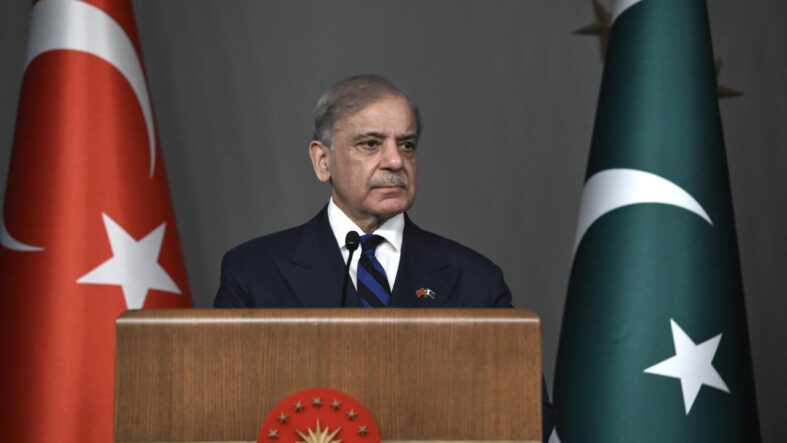 pakistan-basbakani-serif-mekke-ortak-savunma-anlasmasini-imzalamaktan-onur-duydugunu-belirtti.jpg