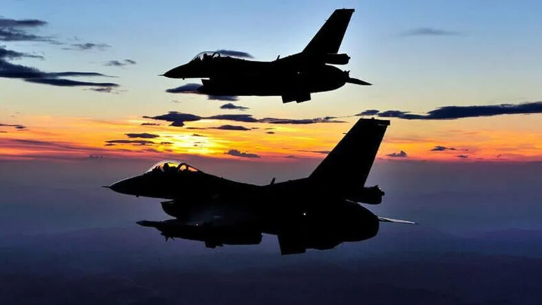 romanya-alarmda-iha-hareketliligi-sonrasi-f-16lar-havalandi.jpg