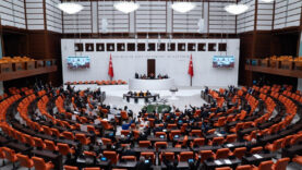 sehit-aileleri-ve-gazilerin-haklarina-yonelik-duzenleme-tbmmde-kabul-edildi.jpg