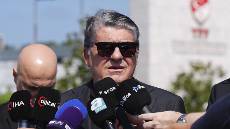 serdal-adalidan-tffye-tepki-bu-adami-gorevden-alamiyorlar.jpg