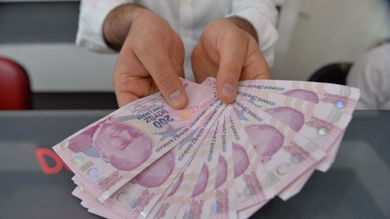 sgk-tarihi-duyurdu-emekli-zam-farki-ne-zaman-yatacak.jpg