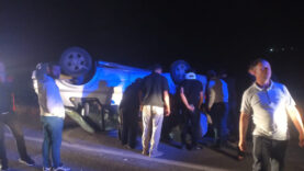 sivasta-minibus-devrildi-ayni-aileden-7-yarali.jpg