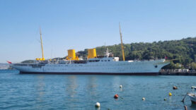 tcg-savanora-gemisi-istanbul-bogazindan-gecti.jpg