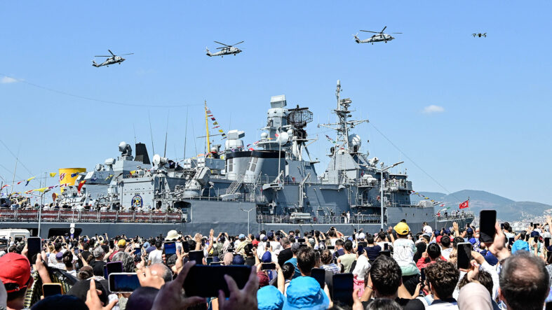 teknofest-mavi-vatanda-gokyuzu-sovu-nefes-kesti.jpg
