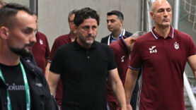 trabzonspor-fatih-tekkenin-istifasinin-kabul-edilmedigini-duyurdu.jpg